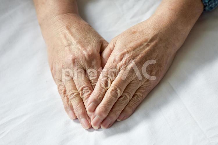 80代の手 高齢者,手,アップの写真素材