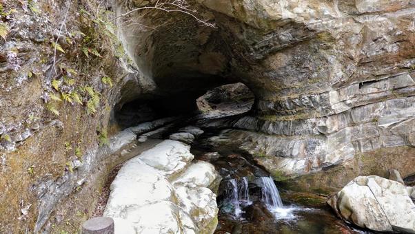 養老渓谷弘文洞跡 養老渓谷,風景,田舎の写真素材