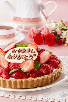 甘酸っぱい 苺のレアチーズタルト 甘酸っぱい 苺のレアチーズタルトの写真