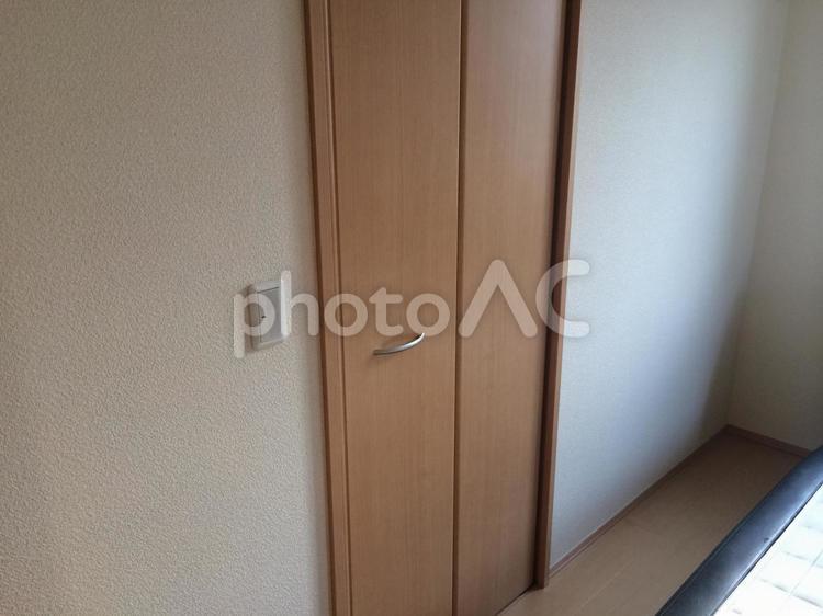 収納部屋ウォークインクローゼットのドア ウォークインクローゼット,wic,集合住宅の写真素材