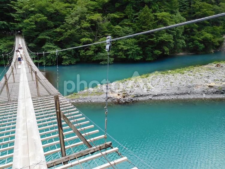 夢のつり橋、寸又峡 寸又峡,夢のつり橋,エメラルドグリーンの写真素材