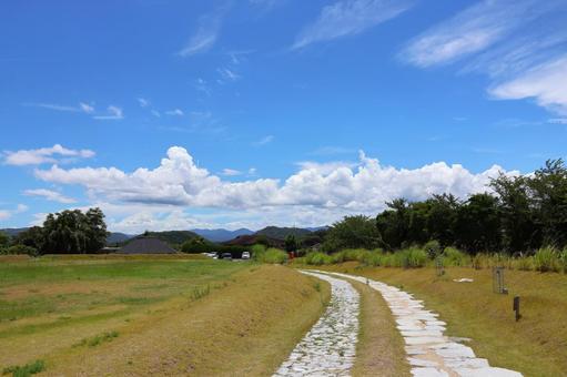 7月中旬のさぬき市大串半島の広場の風景 7月中旬のさぬき市大串半島の広場の風景の写真