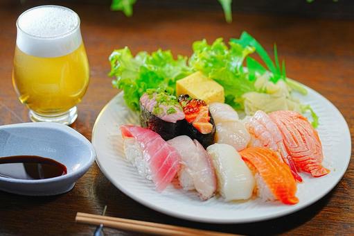 ビールと握りずし ビールと握りずしの写真