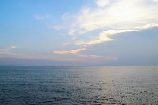 淡路島から見た空と海 淡路島から見た空と海 空,海,淡路島の写真素材