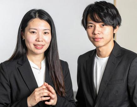 働く男性社員と女性社員のイメージの写真