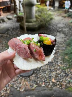Hida beef nigiri sushi, JPG