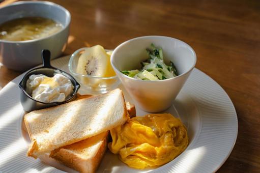 トーストと卵の朝食 朝食,洋食,トーストの写真素材