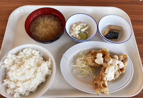 チキン南蛮定食 チキン南蛮定食 チキン南蛮,味噌汁,和食の写真素材