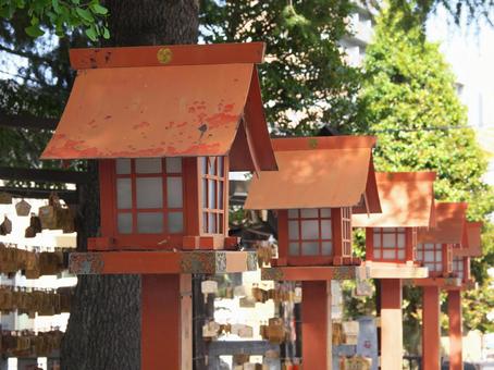 灯籠 灯籠 灯籠,神社,参拝の写真素材