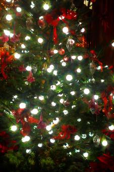 クリスマスツリーの電飾 クリスマスツリー,パーティー,カラフルの写真素材