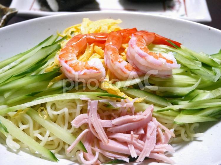 エビの冷やし中華1 冷やし中華,エビ,麺の写真素材