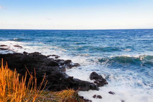 伊豆大島 荒波 大島,伊豆大島,元町港の写真素材