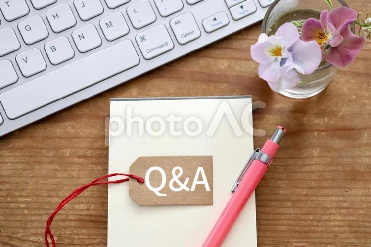 キーボードとメモ帳　Ｑ＆Ａイメージ キューアンドエー,q＆a,質問の写真素材
