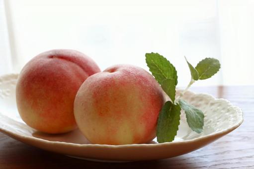 Freshly picked pink peach "Natsukko", JPG Freshly picked pink peach "Natsukko", JPG