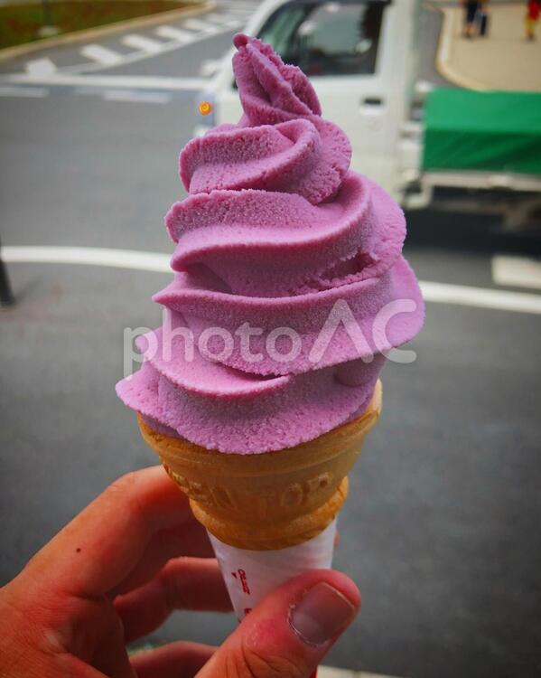 山梨名物巨峰ソフトクリーム 巨峰ソフトクリーム,巨峰,ぶどうの写真素材