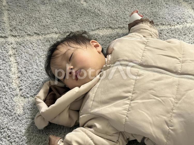赤ちゃんのイメージ　お昼寝 赤ちゃん,寝る,寝ているの写真素材