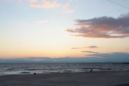 夕焼け空と海 海岸,水平線,自然の写真素材