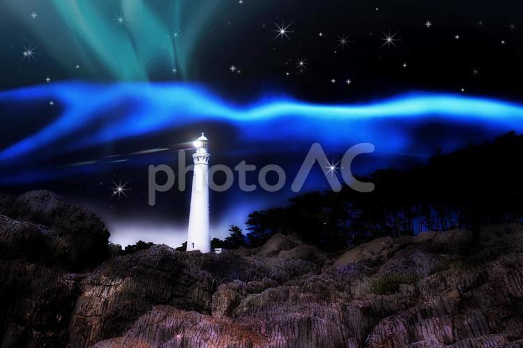夜の白い灯台と星空・イメージ 灯台,白,夜空の写真素材