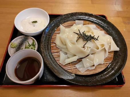 ひもかわうどん ひもかわうどん ご飯,食事,ひもかわうどんの写真素材