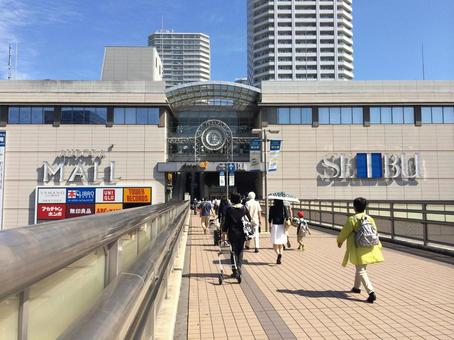 横浜・東戸塚駅東口の風景、モール・街並み 東戸塚駅,東口,駅前の写真素材