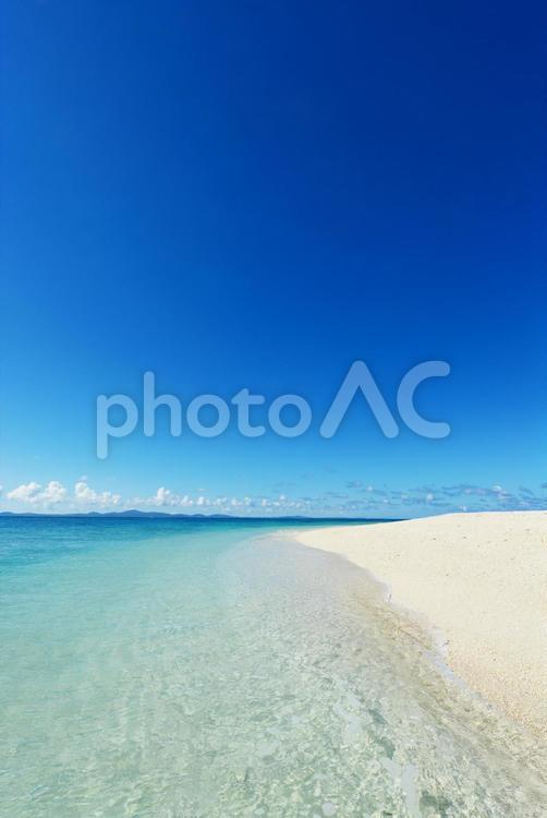 穏やかな海と紺碧の空 沖縄,海,ビーチの写真素材