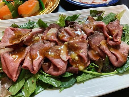 ローストビーフ ローストビーフ,ご飯,食べ物の写真素材