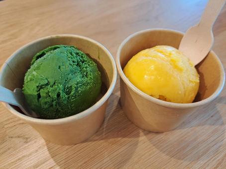 マンゴー抹茶アイス マンゴー抹茶アイス マンゴー,抹茶,アイスの写真素材