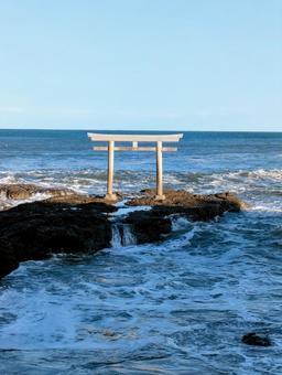 大洗海岸 神磯の鳥居 大洗海岸 神磯の鳥居 茨城県,茨城県観光,大洗海岸の写真素材