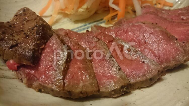 手作りローストビーフ 料理,牛肉,赤身の写真素材