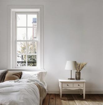 ベッドルーム  アンティーク家具 秋の写真