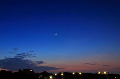 三日月と金星と木星 三日月と金星と木星の写真