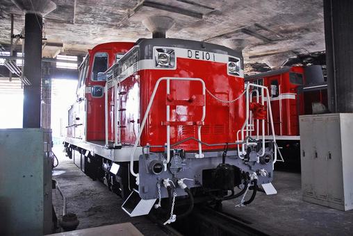 DE101 Roundhouse Locomotive Shed, JPG