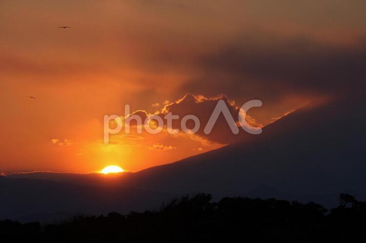 富士山 日暮れ,暁,太陽の写真素材