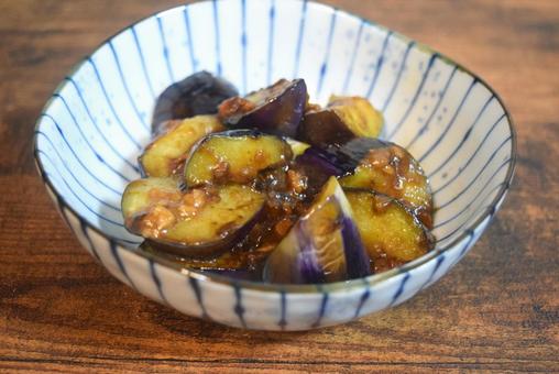 熱々で美味しい麻婆茄子 熱々で美味しい麻婆茄子 麻婆茄子,ナス,ひき肉の写真素材