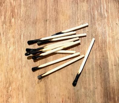 マッチの燃えカス マッチ,マッチ棒,火の写真素材