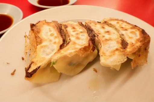 街中華の美味しそうな餃子　ギョウザ　 美味しそう,ギョウザ,餃子の写真素材