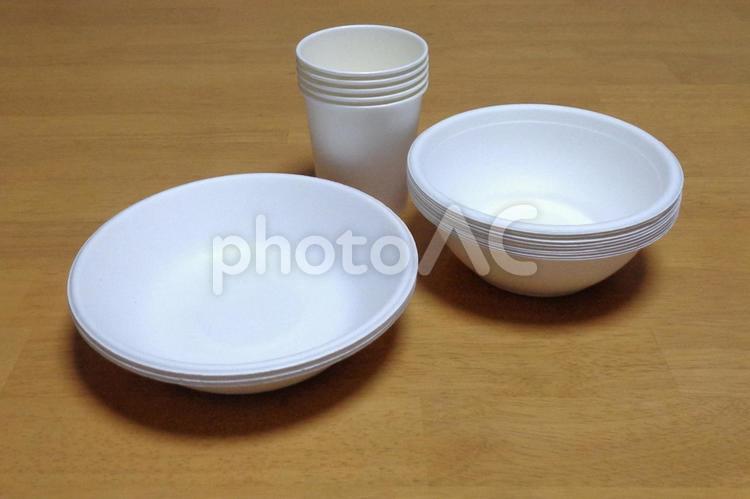 使い捨て食器2 紙コップ,使い捨て,防災の写真素材