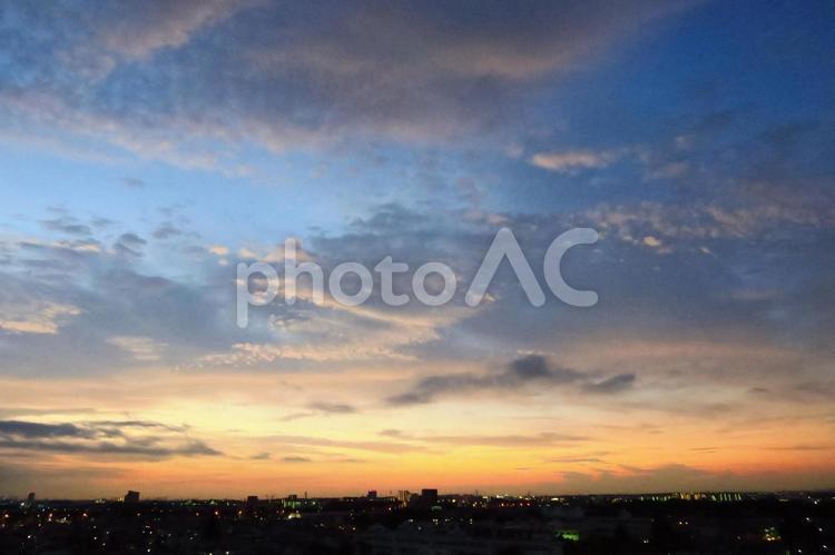 朝焼け　日の出　dawn  朝焼け,夜明け,朝焼け雲の写真素材