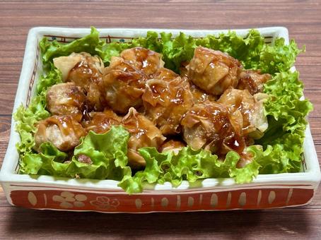 揚げしゅうまいの甘酢あんかけ しゅうまい,中華料理,揚げしゅうまいの写真素材