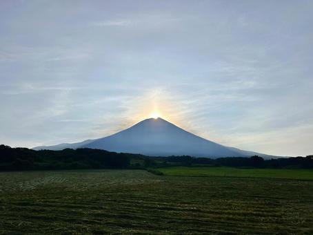富士山と太陽 富士山と太陽の写真