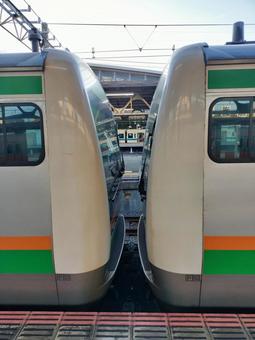 Train coupling E233 series train, JPG Train coupling E233 series train, JPG