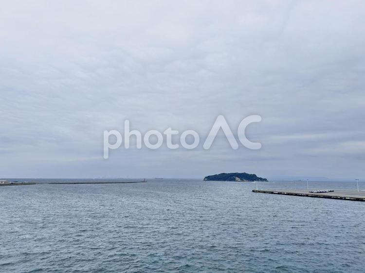 横須賀の海 海,空,横須賀の写真素材