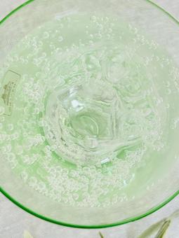 炭酸水 炭酸水 グリーン,キラキラ,背景の写真素材