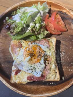 クロックマダム クロックマダム ランチ,レタス,野菜の写真素材