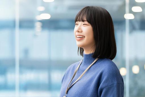 笑顔の女性・ビジネスウーマン 女性,笑顔,微笑むの写真素材