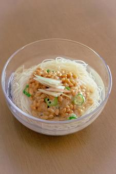 ネバネバそうめん ネバネバそうめんの写真