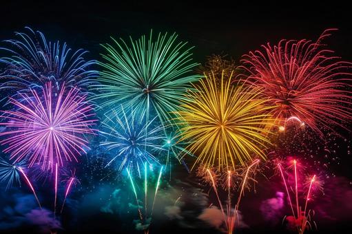 夜空に広がるカラフルな打ち上げ花火 夜空に広がるカラフルな打ち上げ花火の写真