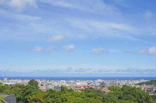 首里城、東のアザナからの絶景 首里城、東のアザナからの絶景 東のアザナ,展望台,首里城の写真素材