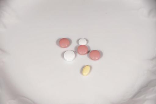 各種の薬の錠剤 錠剤,薬,サプリメントの写真素材
