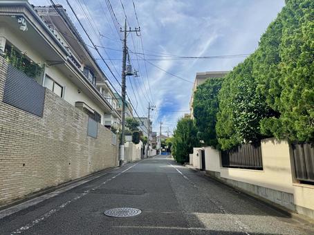 住宅街の道 住宅街の道 住宅街,家,道の写真素材